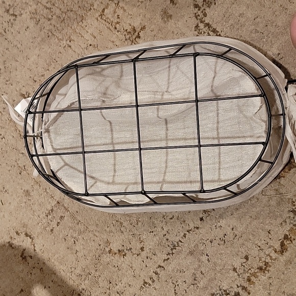 Trueliving Oval Basket with Lining - Picture 2 of 6